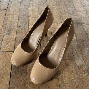 Round Toe Nude Tan Heels with Rubber Sole